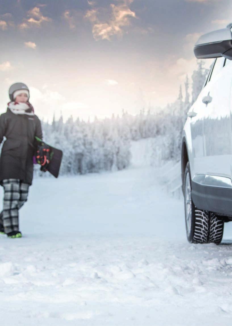 Letar du efter nya vinterdäck? Så här väljer du rätt vinterdäck. Bilen vilar på fyra handflatsstora punkter som håller dig kvar kontrollerat på vägen.