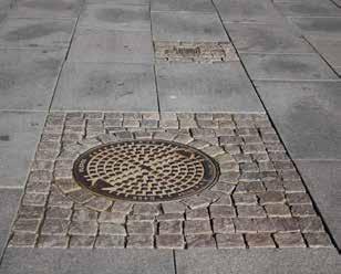 Golv Format Granitstenens format kan variera mellan smågatsten, storgatsten, rektangulära och kvadratiska hällar och kantsten. Standardformat för betongplattor är 35*35 cm.