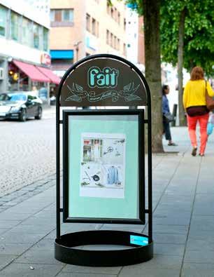 Skyltar Ljuslådor Ljuslådor är skyltar i form av lådor som har en invändig utåtriktad belysning. De ger tyvärr ofta ett klumpigt intryck, bländar och skymmer övriga detaljer i stadsrummet.