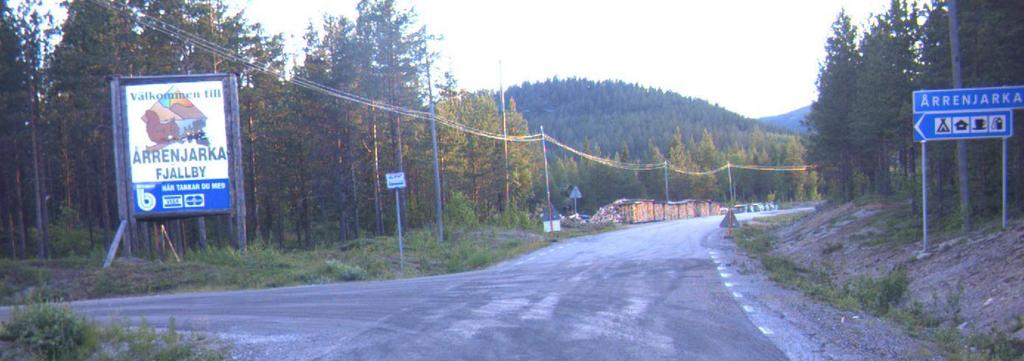 Figur 5. Bebyggelse längs vägen i Kvikkjokk.