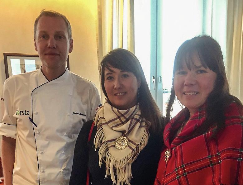 I slutet av oktober presenterades inför kockar i länet den samiska matambassadören och upplägget att synliggöra den samiska maten.
