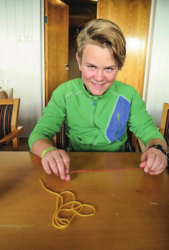 Eatnamisnie gaajhkeste veljie. Maanah soptsestin guktie dej dajvesne.