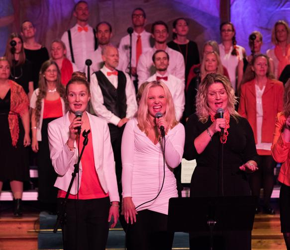 00 breviks kyrka Brahms vackra requiem betonar tröst för de levande, om hur vi övervinner döden och får kraft att gå vidare. Dubbla körer ger oss en storstilad konsert.