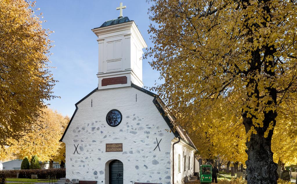 Gudstjänst i Lidingö kyrka 4 november kl 11.00 Alla helgons dag Emelie Spjut, präst; Maria Fredén, musiker; Anna Larsdotter Persson, sång. Koralkören medverkar. 5 november kl 11.