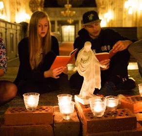 vidskepelse samma sak eller helt olika saker. Ulf är präst i domkyrkoförsamlingen i Stockholm.