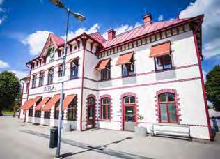 Västerviks resvägar Västervik är länets näst största ort och är i likhet med Oskarshamn en regional kärna.