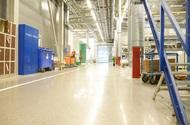Ca 7.000kvm Terrazzoplan som lagts i två etapper. Byggstart november 2010 Byggkostnad ca 50 mkr F-btkn Hyttbäcken 3 Byggmånader 8 Entr.