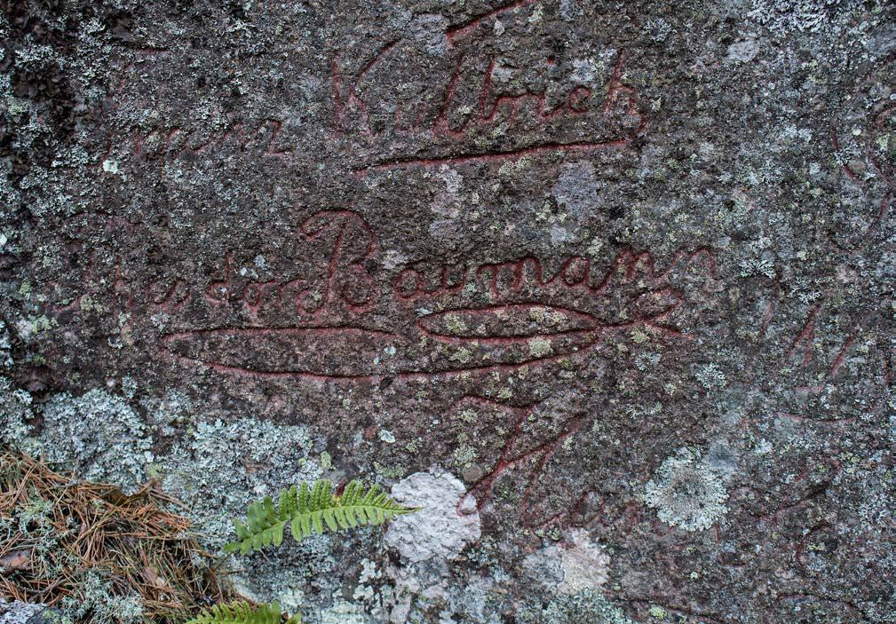 Övriga kulturminnen Foto: Marit Stigsdotter Inhuggna namn Den 14 juli 1889 hade bolagsägarna i Stenvillan besök från Tyskland.