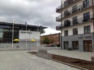 Utbyggnaden fortsätter Här fanns tidigare en stor parkering i anslutning till Haninge centrum.