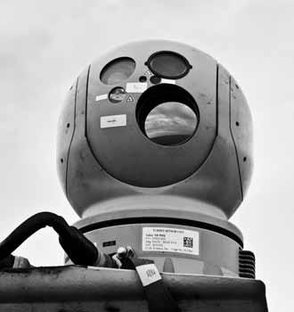 En av fartyges två FLIR-sensorer. Foto: Anna Norén, Combat Camera ECDIS-system är en nödvändighet för samtliga fartyg för att uppfylla regelverk.