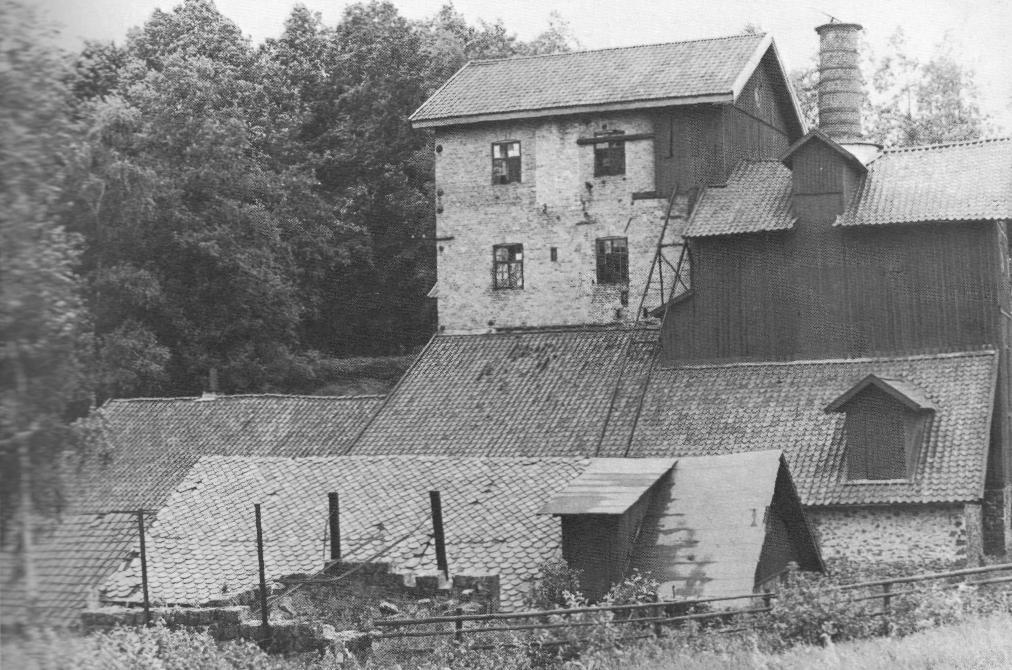 Granbergsdals hytta, den enda återstående av ett stort antal liknande anläggningar i Karlskogabygden. hemma inom bondeståndet.