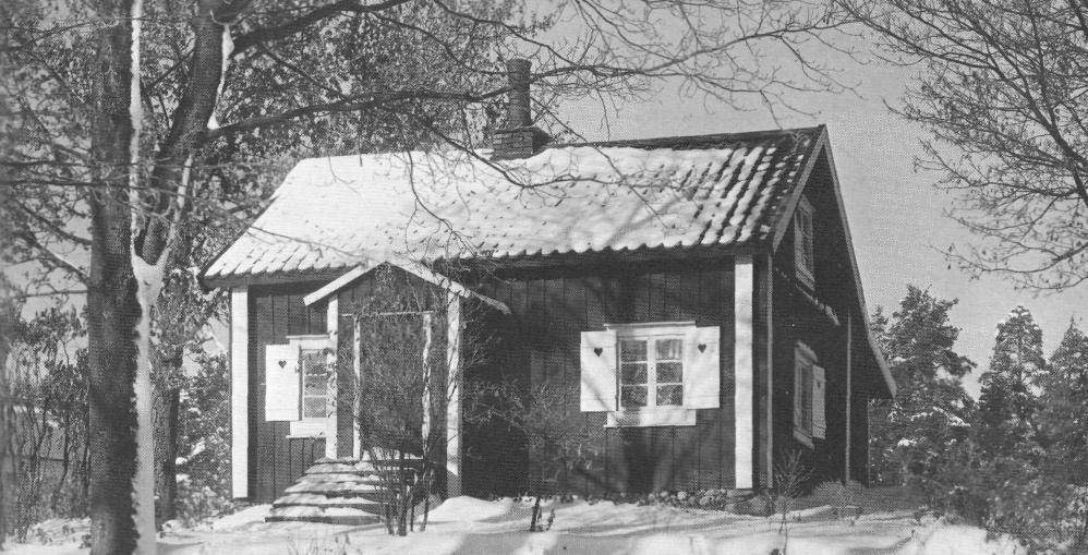 Karlskoga bergslags hembygdsförening bildades 1922 och erhöll 1924 dispositionsrätt till den s k Stötarstugan på Rävåsen, varigenom orten fick sin första hembygdsgård.