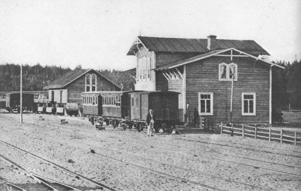 Bofors station blev en av de viktigaste anhalterna längs Nora Karlskoga järnväg. var i stort sett bara några kilometer.