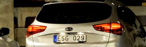 Tjänstevikten på 1 542 kilo gör att man måste växla ned på motorvägspåfarterna. Att 0 100 km/h tar 11,8 sekunder imponerar inte.