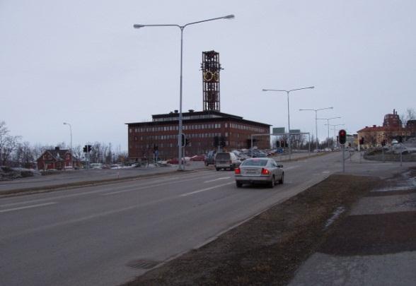 Väg 873, Hjalmar Lundbohmsvägen och Malmvägen Malmvägen är en del av väg 873 och börjar där befintlig väg E10 viker av i cirkulationsplatsen öster om Kiruna. Malmvägen var tidigare en del av väg E10.