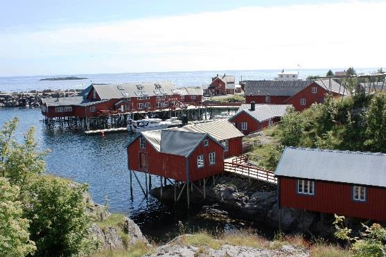 Trollfjorden: Tre kilometer lång, och 70 meter bred vid öppningen.