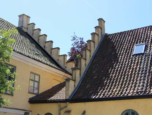 I jämförelseperioden när Heimstaden Bostad AB fortfarande var redovisat som intressebolag i koncernen tog Heimstaden AB del av kassaflödet i Heimstaden Bostad genom en management fee.