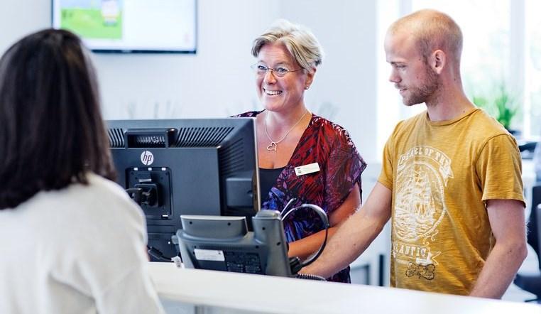Indikatorer Andel som tar kontakt med kommunen via telefon som får ett direkt svar på en enkel fråga, (procent) Helsingborg Riket Helsingborgs trend Helsingborgs stad arbetar för en hög service till