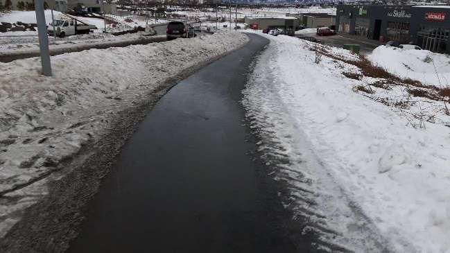 Nokkuð vel hreinsað á köflum en þar sem ekki var farið út um helgina eða