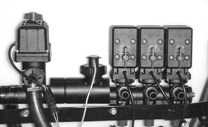 Omkopplare för spruthastighet Spruthastighetsomkopplaren sitter på kontrollpanelen till höger om sätet (fig. 9).