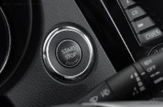 kokkuklapitavad soojendusega elektrilised peeglid Küljepeeglitesse integreeritud suunatuled Automaatsed kaug- ja lähituled 1) Mugavus Manuaalne konditsioneer Kahetsooniline kliimaseade