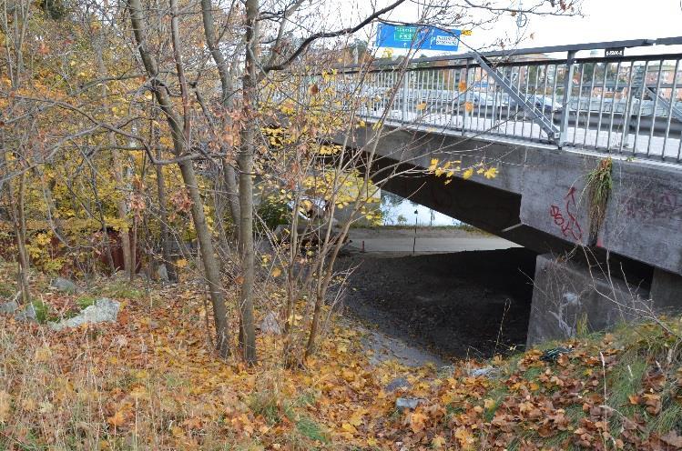 12 (47) Utsikt från det västra gc-stråket på Stocksundsbron.