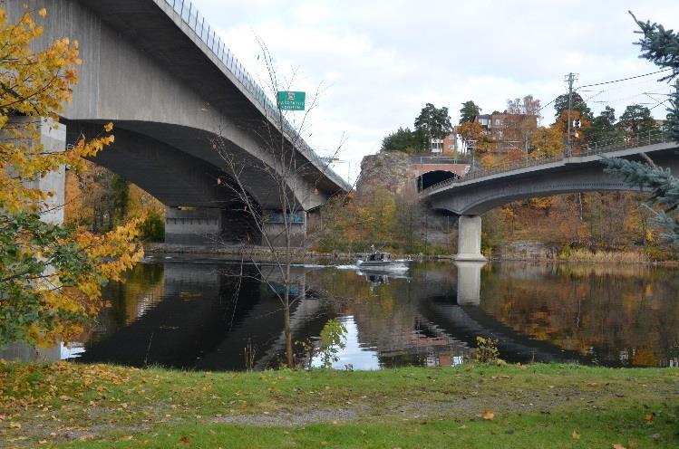 14 (47) Den vänstra bilden visar tunnelbanebron och