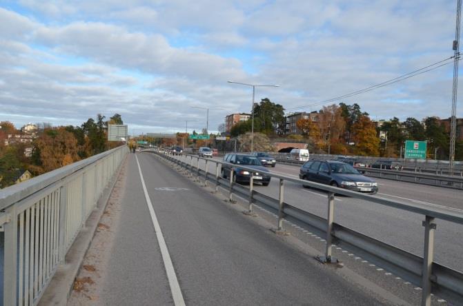 invid väg och under bro lägre skötselnivå och upplevs till viss del otryggt. 2.