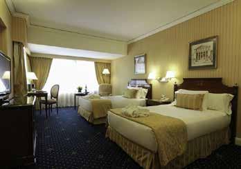 Dusch, wc, garderob, tv och kassaskåp finns i alla hytter. Fartygen har sviter från 23 kvm upp till 133 kvm. Hotell HOTEL EMPERADOR Av.