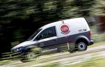 INTERVJU KAFFEKNAPPEN SERVERAR 57 MILJONER KOPPAR KAFFE OM ÅRET. servar och reparerar tusentals kaffemaskiner varje månad på företag runt om i landet.
