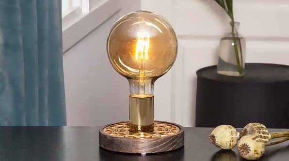Passar perfekt som dekorationsbelysning! This amber glass range isdecorative and very priceworthy.