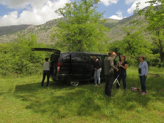 Då hade vi sammanstrålat i avgångshallen, somliga hade åkt med egen bil, Gigi, andra med privattaxi eller Taxi Stockholm, Ulla-Britt och Berit, Laila och Elsbeth och Cecilia och undertecknad.