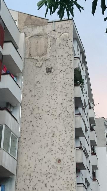 floden) där vi drack lokalt öl eller vin, en del av oss, och fick rejäla matportioner, alla! Sen var det att lufsa hemåt och sussa gott, för min del.