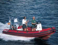 Det här är en serie båtar där DR i modellbeteckningen står för Diving & Rescue.