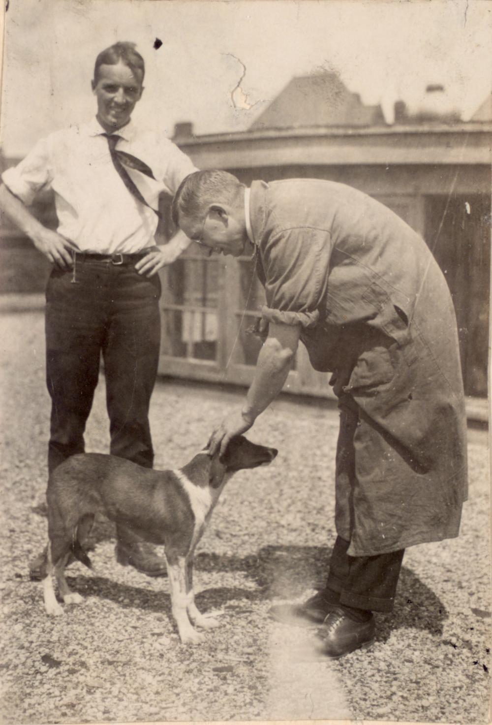 Best, Banting och hunden Marjorie Våren 1921 hade man framkallat diabetes hos hunden Marjorie och