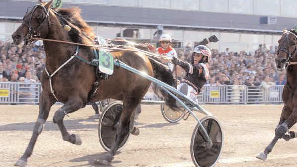 Grupplöpningar Solvallas Internationella Elitlopp (Grupp I, Int.) Solvalla 25 maj. Lätt bana. 3.350.000 kr. 1609 m. 1 From Above 10,1 2.000.000 94 Kihlström Örjan 2 Victory Tilly 10,2 800.