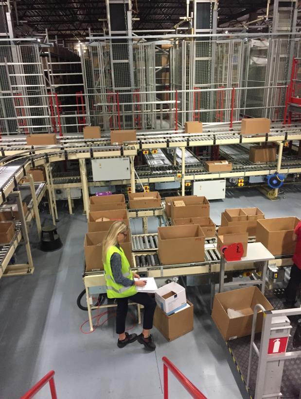 Foto 5: Observation vid PTS-station (Egen bild) Trettonde slöseriet gällande att välja rätt kvantitet uppstår på grund av otydlig information på dataskärmen, medarbetarna kan ibland missuppfatta vad