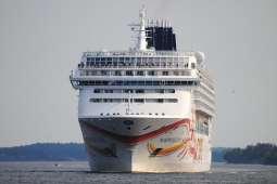 Nautica Rederi: Oceania Cruises Byggd: 1998 Längd: 181 meter GT: 30 277 Passagerare: 824 Tidigare namn: