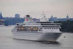 Olsen Cruises Byggd: 1973 Längd: 205 meter GT: 28 388 Passagerare: 900 Tidigare namn: