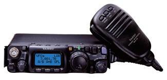 3 RADIO De krav jag ställer på en radio för fältbruk är tålighet, lätt vikt och lätt att hantera samt låg strömförbrukning. Det finns i dag flera modeller i butikerna som uppfyller dessa krav i dag.