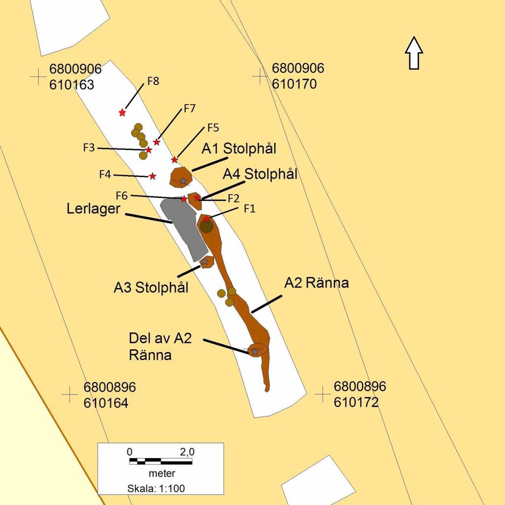 Figur 6. I schakt nummer 3, inom område 1, RAÄ 155, framkom anläggningar i form av en ränna (A2) och troliga stolphål (A1, A3 och A4).