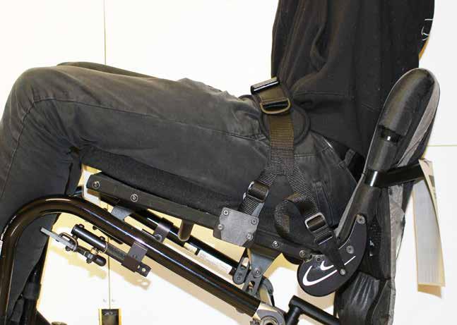 HANDICARE Fyrpunktsbälte och tvåpunktsbälte monterat