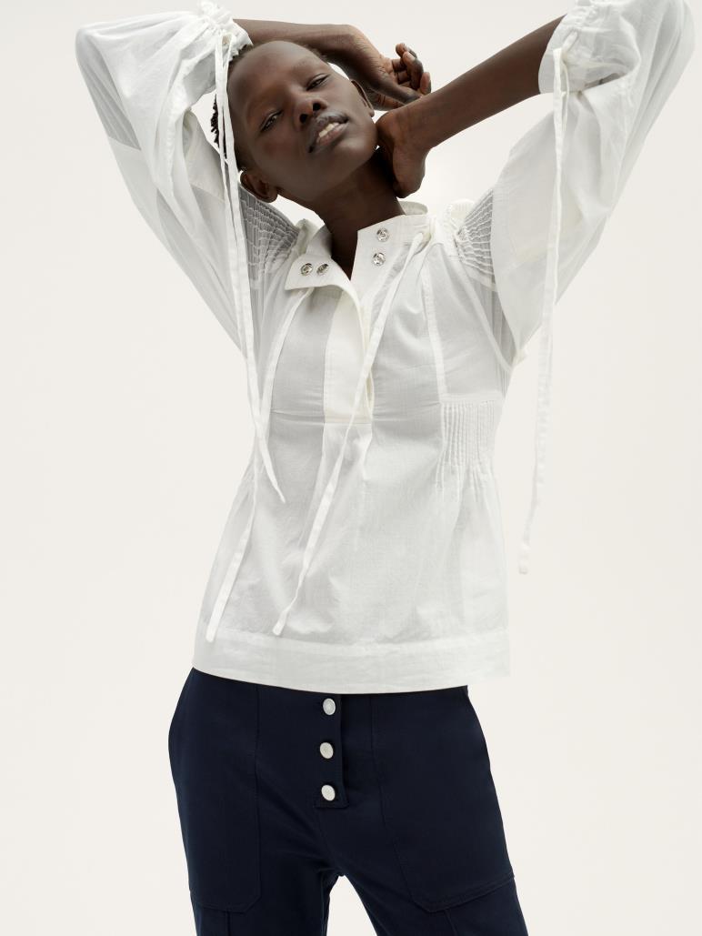 Utveckla våra varumärken med fokus på H&M Produkt och sortiment Fysiska butiker utveckla nya koncept och format samt optimera butiksportföljen