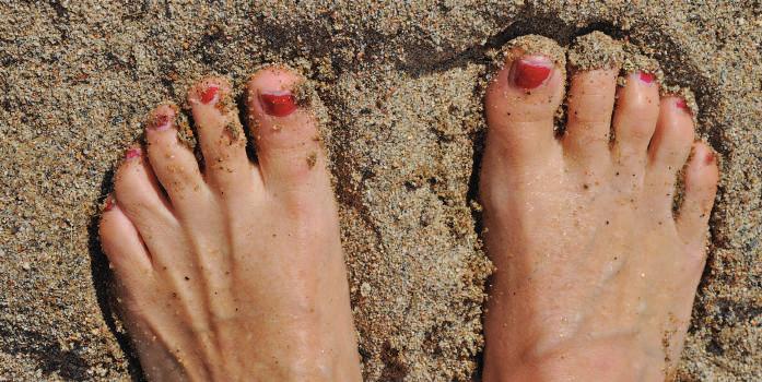 Händer och fötter Psoriasis på händer och fötter kan både se ut och kännas på många sätt.