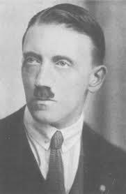 Hitler blev ledare för NSDAP=nazistpartiet 1921 Hitler och hans parti NSDAP försöker göra en statskupp