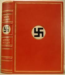 Under tiden i fängelset började han skriva boken Mein Kampf (min kamp) I boken beskriver han sitt politiska program och sina tankar.