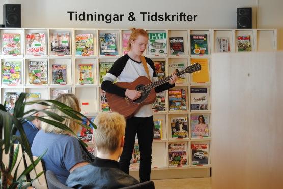 Marknadsföring och information Under 2017 passade vi på att marknadsföra oss på våra evenemang. Vi informerar om vår verksamhet till personal och besökare bl.a. när vi har bokförsäljning i Gallerian samt när vi bjuder på glögg och pepparkakor inför advent.