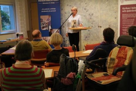 Vi presenterade böcker om sorg för ledare till Sjukhuskyrkans sorggrupper. Firande av Världsbokdagen den 21 april med hembakat fika och musikunderhållning av Dennis Svennebäck.