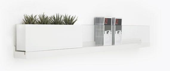 12 FRONT PLANT Utförande: Består av rak list i djup 98 mm som skruvas i vägg. I spåret sätts en glaslåda i vit eller transperant glas i längd 500 mm.
