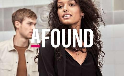 VD-ORD ERDEM x H&M. ARKET. Vi kommer att investera ännu mer i avancerad dataanalys och AI. Här ser vi en stor potential inom allt från sortimentsplanering till varuförsörjning och försäljning.
